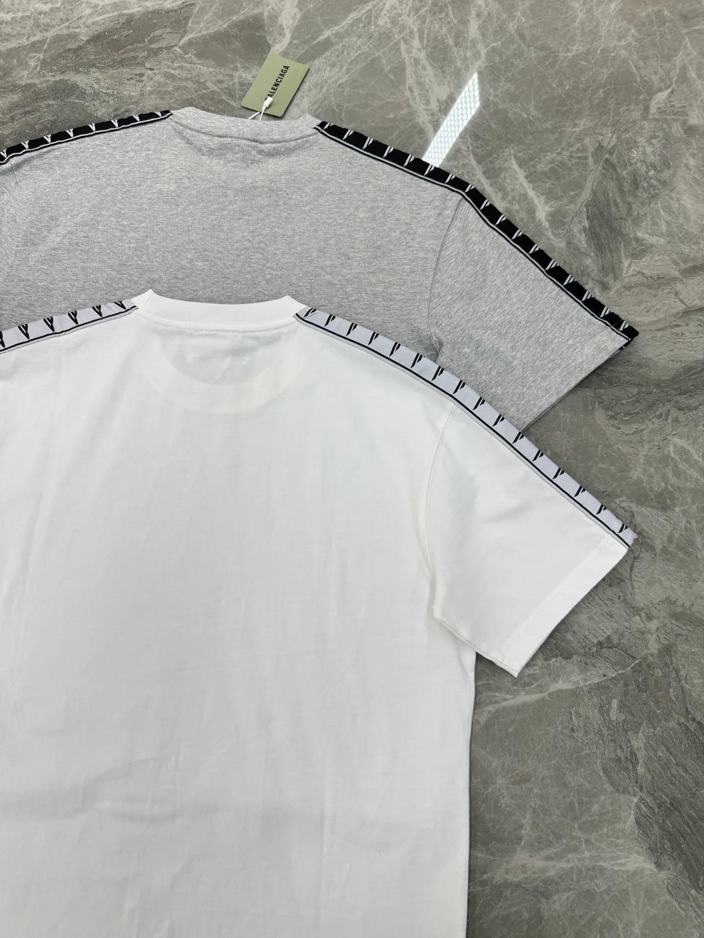 ⚜️Balenciaga T ， Same Style❤️ .280g Breathable， ! ， ， 。 ， ， ， OK， get ~ ， ， ! ：Black.Gray.White.Sizes：S-3XL ❗️（175/145 L）